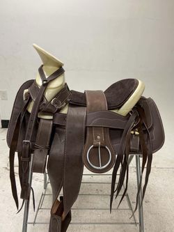 Montura charra de cuero esqueleto