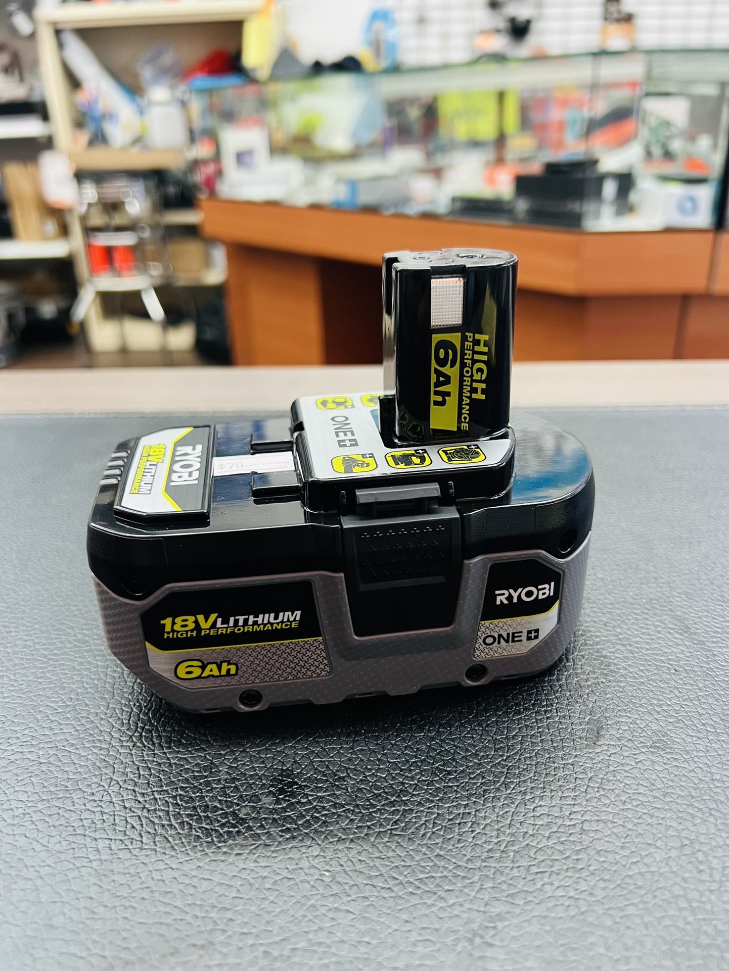 RYOBI ONE+ 18V Ah Lithium-Ion HIGH PERFORMANCE Battery
