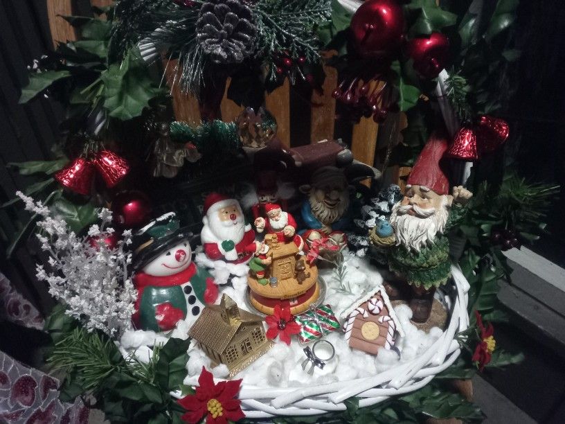 Christmas Baskets(Vintage)