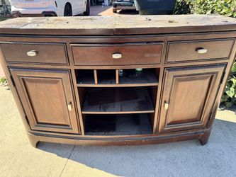 Furniture needs some cleaning and repair. Very heavy and needs many people to carry.   Pickup - Curve walkway at.   937 N Onondaga Ave, Anaheim CA 928