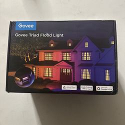Gove Triad Flood Light RGBIC Smart Outdoor LED Floodlight