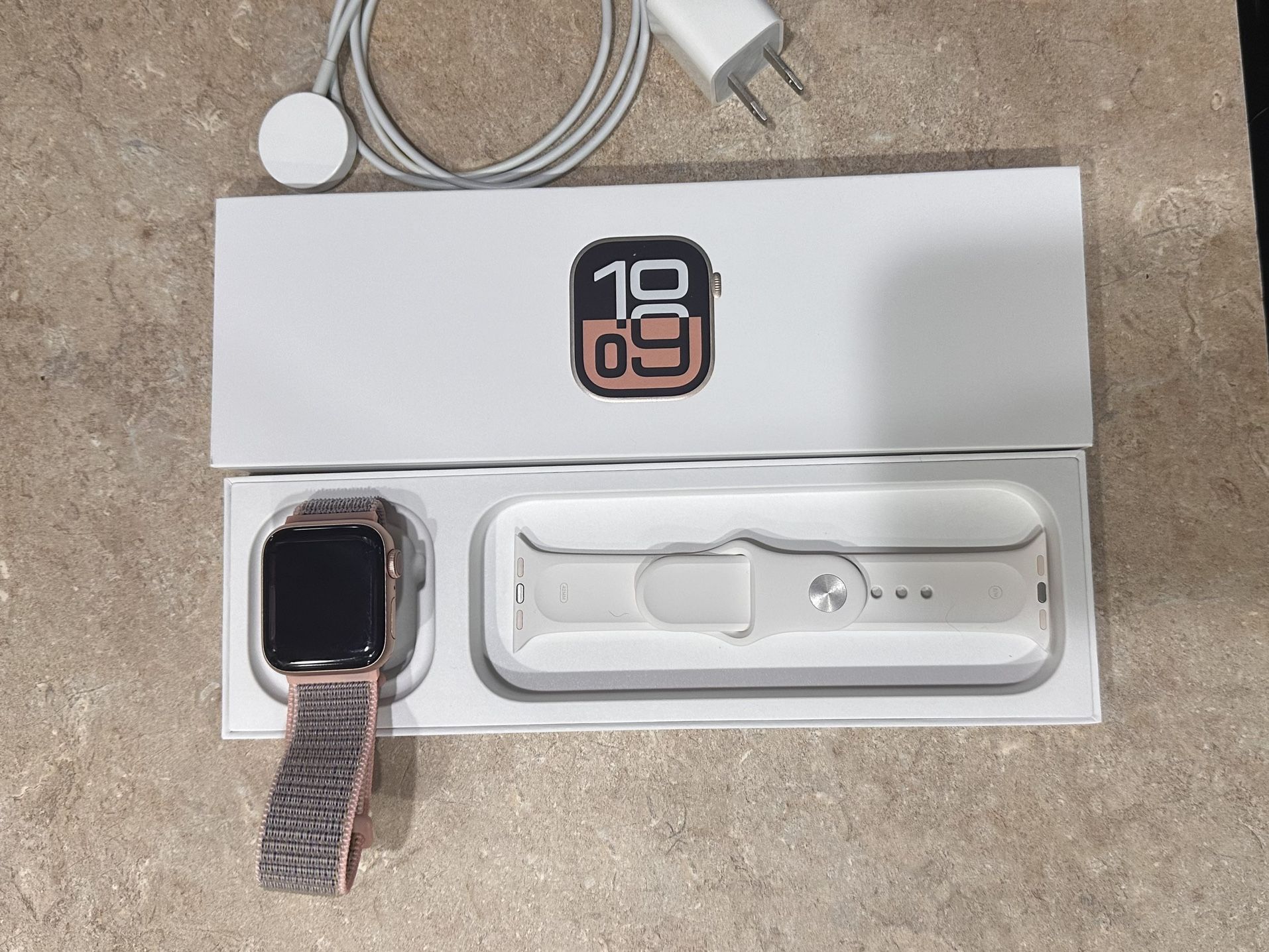 Apple Watch Series 10 42mm GPS Model