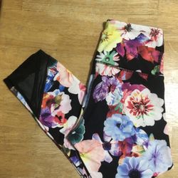 Old Navy Active Black Floral Pants Size XS