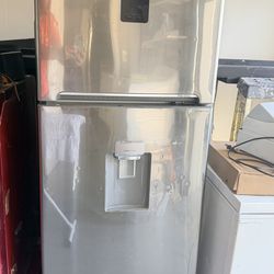 Daewoo Stainless Steel Refrigerator – Works Great
