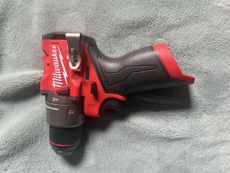 Milwaukee M12 Drill