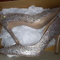 Silver Pumps Size 9 Shoes $35