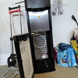 Bottom Load Water Dispenser