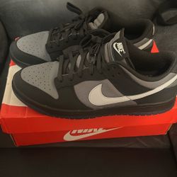 Nike Dunks 
