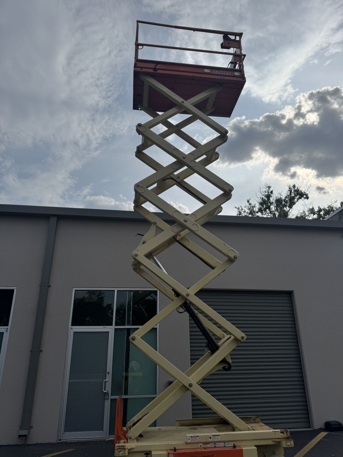 2015 JLG 3248RS scissor lift
