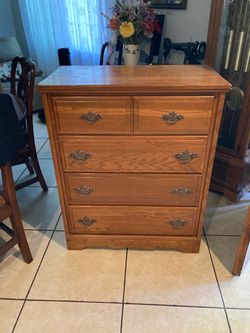 Dresser 4 drawers