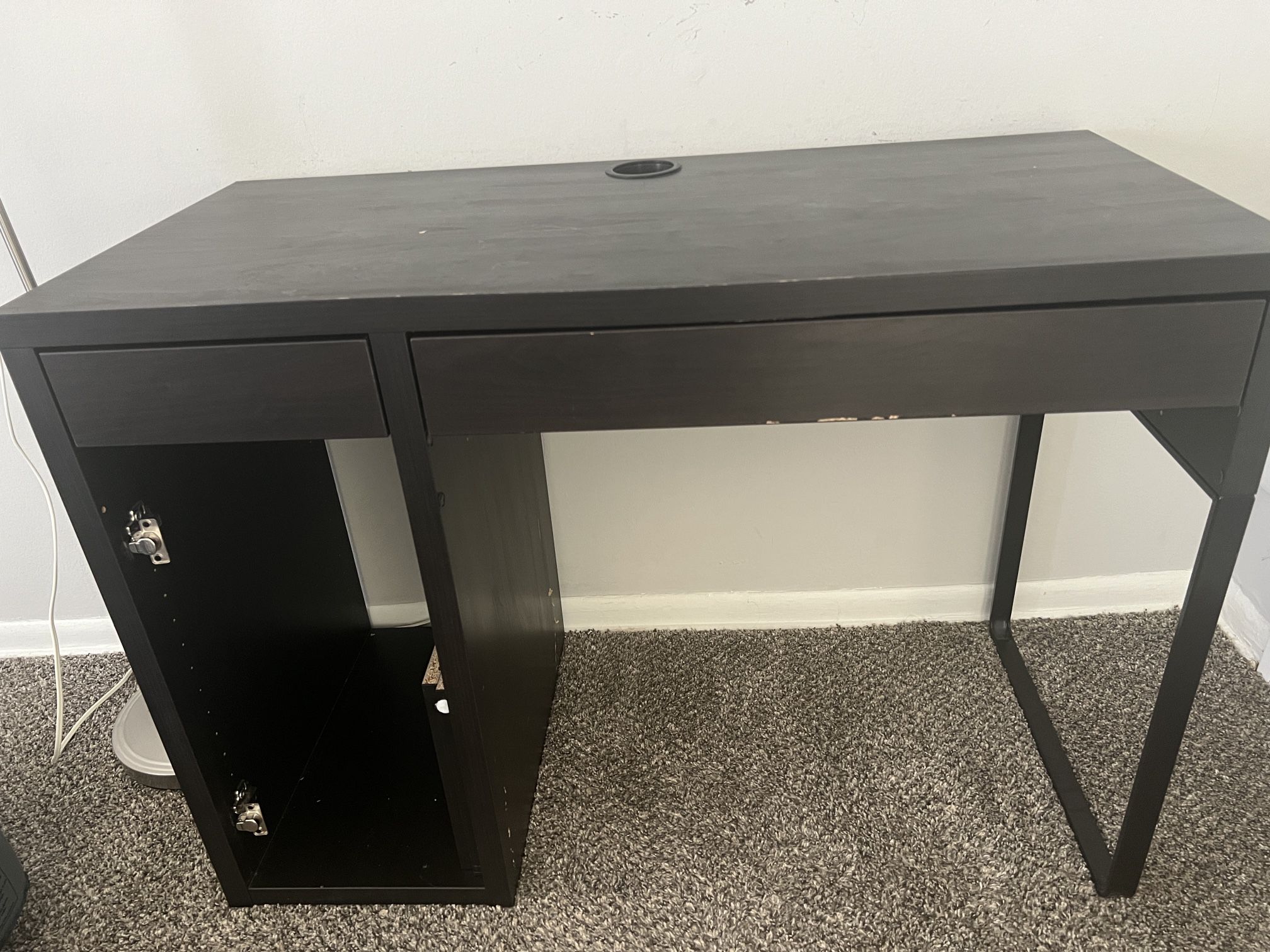 IKEA Micke Desk / Computer Desk 
