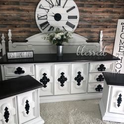 Gorgeous Farmhouse Style King Bedroom Set 