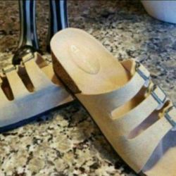 New Beige Sandal - Size 7/7.5 