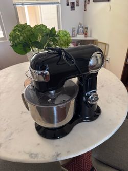 Cuisinart  black mixer