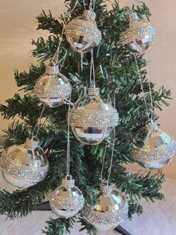Christmas Ornaments New 8 Piece 2.5 And 1.6 Inch Handmade 