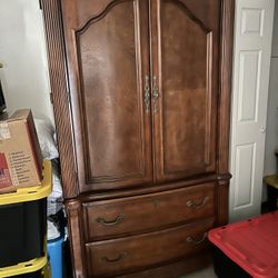 Armoire Wood