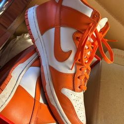Nike Dunk Orange/White  Size US 9
