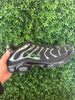 Nike Air Max Plus ‘Black Silver Green Strike’ Size 9