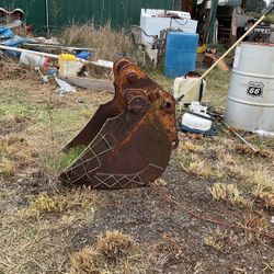  EXCAVATOR- BUCKET-FITS CATERPILLAR 