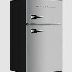 Retro 2 Door Mini Refrigerator With Top Freezer