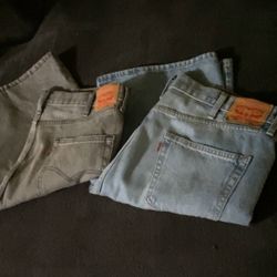 Levi’s Jean Shorts Size 40: 2 for 30$ 