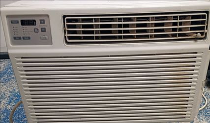 GE Window air conditioner with heat