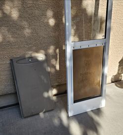 White PetSafe Dog Door Insert For Sliding Door
