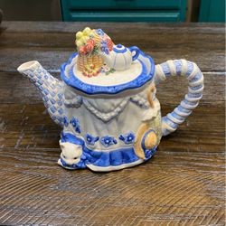 Adorable Avon Teapot 