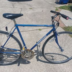Free Spirit Response Large Bike Bicycle with Brand New 700c Tires All Tuned Up - $60 FIRM