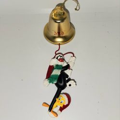 Vintage 2000 Looney Tunes Sylvester and Tweety christmas holiday ornament 