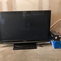 Panasonic 43”