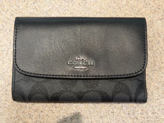COACH Trifold Leather Wallet – Black Signature – 6” x 4” (Closed)