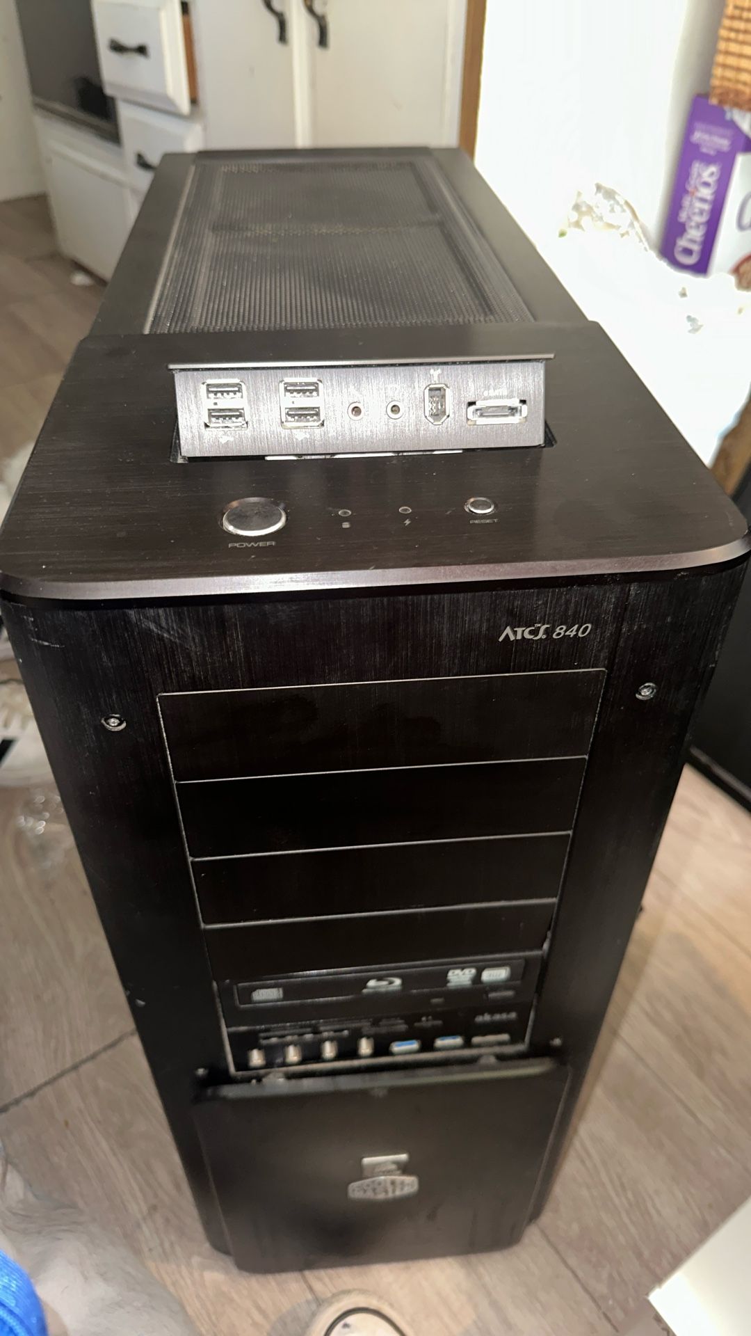 Atcs 840 Powered By corsair Coolmaster With Dell Monitor And Wireless Keyboard And Networking Docker