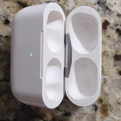 Apple AirPods Pro 1st Gen