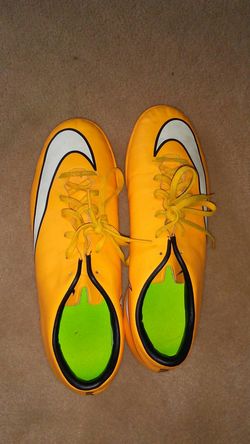 Nike mercurial indoor shoes size 8.5