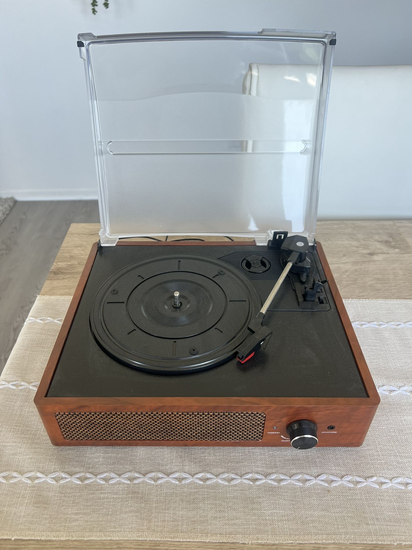 Vinyl Record Player Turntable with Built-in Bluetooth Receiver