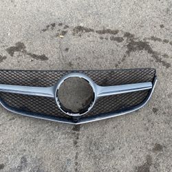 2010-2011-2012-2013 MERCEDES BENZ E CLASS FRONT BUMPER GRILLE A(contact info removed)