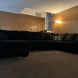 Black Sectional Couch 