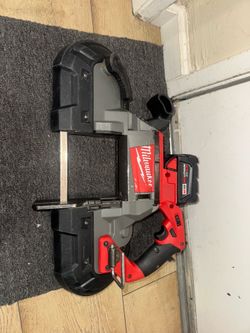 Band saw Milwaukee con batería 5.0
