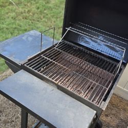 🔥 Nexgrill Charcoal Grill – Clean & Ready to Cook