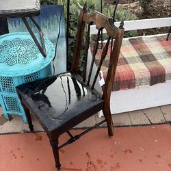 FREE Halloween Decoration Chair MUST GO TODAY