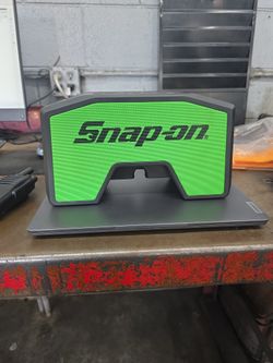 Snap On Speaker