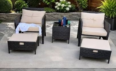 🌿 Patio Furniture Set for Sale – $70 🌿 Beautiful outdoor patio set! Includes 2 chairs, 2 ottomans/footrests, and 1 side table. Perfect for your back