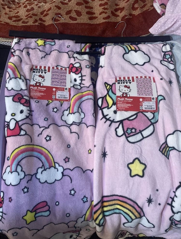 Hello Kitty Soft Throw Blanket (2 Left)