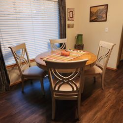 PEDESTAL TABLE AND 4 CHAIRS
