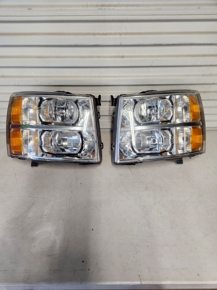2007 To 2013 Chevy Silverado Headlights 