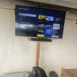 50” Roku Tv And Sound Bar 