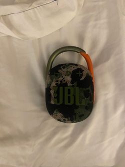JBL Clip 4