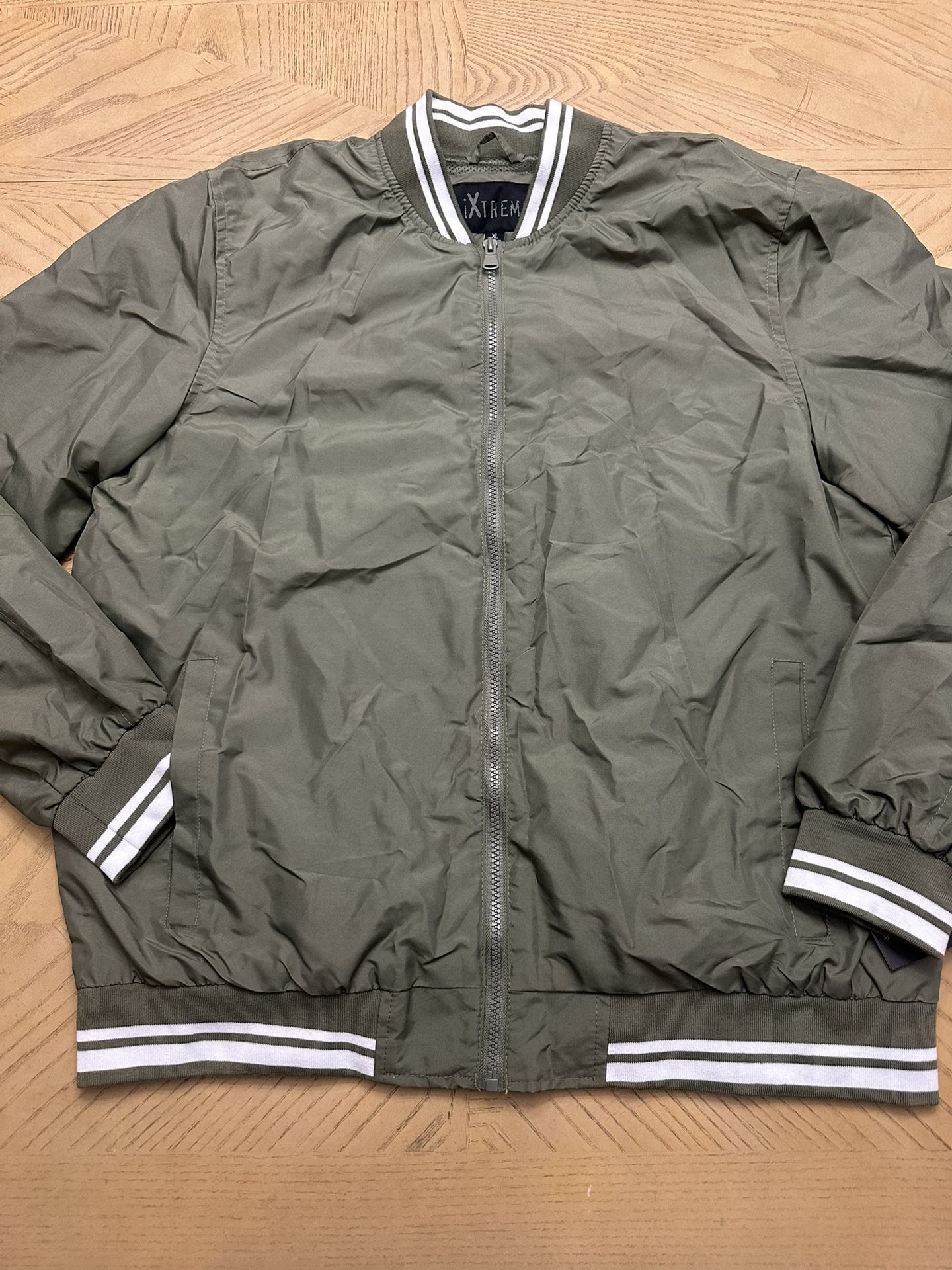 Iextreme NWT olive green varsity windbreaker jacket size XL