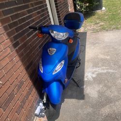 Scooter/ Moped